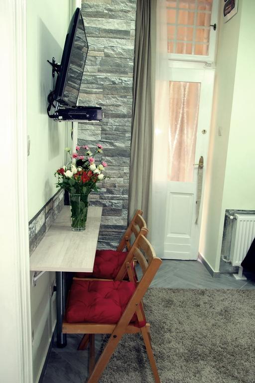 Citihost Karoly Koerut Apartment Budapest Bilik gambar